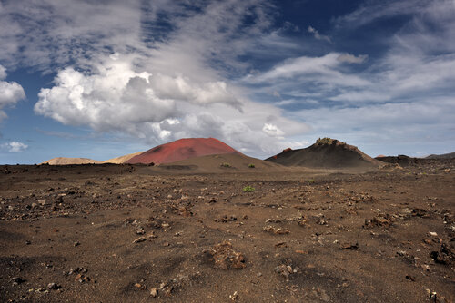 Volcans fous de GERARD DI LUCCIO, Fotografía a la venta en Singulart