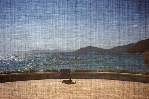 L'azur derrière le voile von GERARD DI LUCCIO, Fotografie kaufen auf Singulart
