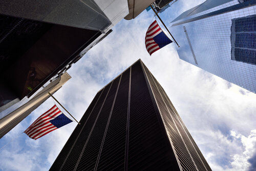 Stars and Stripes at One Liberty Plaza van GERARD DI LUCCIO, Fotografie te koop op Singulart