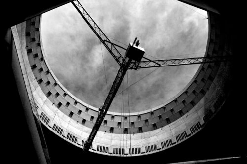 OVNI Roissy 1 van GERARD DI LUCCIO, Fotografie te koop op Singulart