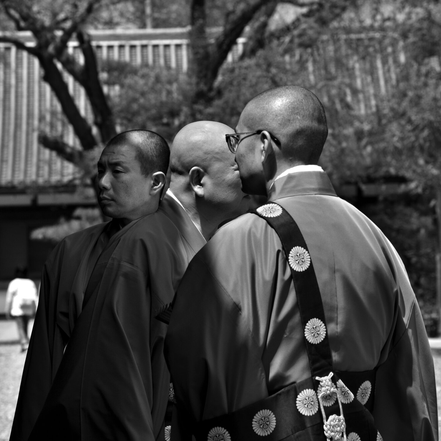 Three monks on the lookout 3 GERARD DI LUCCIO Fotografia in vendita