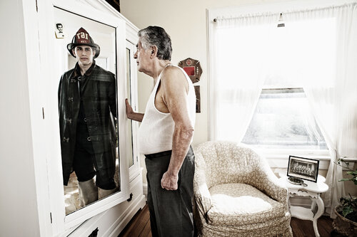 The Fireman par Tom Hussey, Photographie en vente sur Singulart