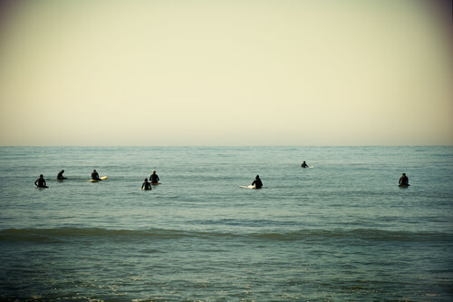Between Waves par Tom Hussey, Photographie en vente sur Singulart
