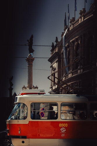 Old Tram von Anton Dinev, Fotografie kaufen auf Singulart