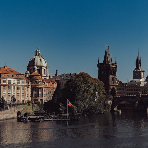 Vltava von Anton Dinev, Fotografie kaufen auf Singulart