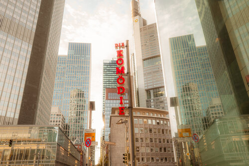 Red Letters van Tim Goger, Fotografie te koop op Singulart