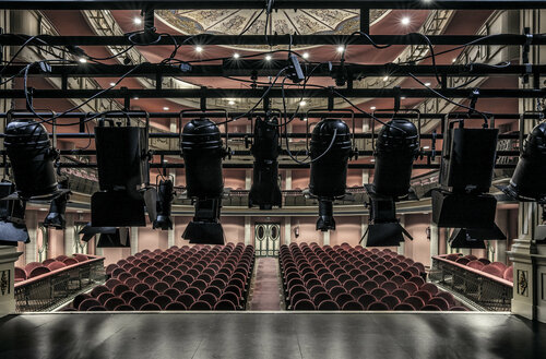 On The Stage 3 di Jesus Chamizo, Fotografia in vendita su Singulart