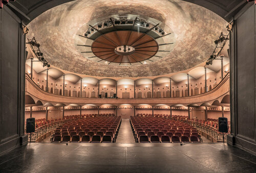 From The Stage 4 by Jesus Chamizo, 사진 for Sale on Singulart