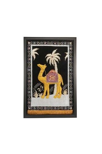 Royal Desert Camel par SHAMA PARVEEN, Oeuvre textile en vente sur Singulart