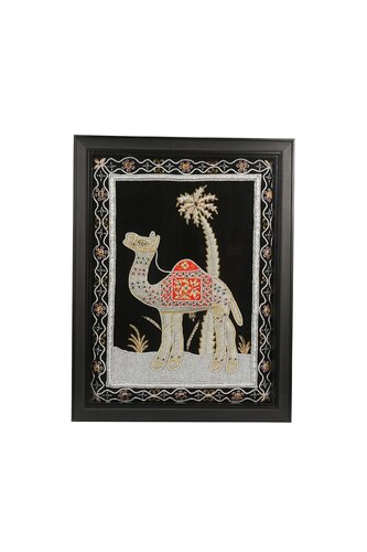 Silver Desert Camel van SHAMA PARVEEN, Textiel te koop op Singulart