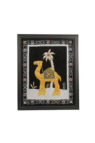 Royal Golden Camel di SHAMA PARVEEN, Tessile in vendita su Singulart