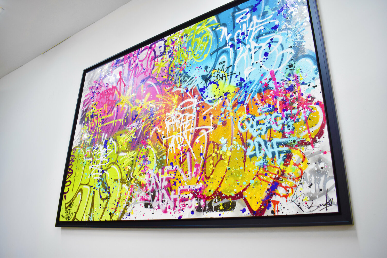 STREET ART DETUNED door Vincent Bardou (2021) : Schilderij Acryl, Graffiti  op Canvas - Singulart, image size:1500x1000