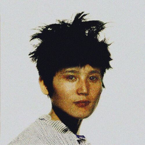I met her this morning in front of the station - 今朝駅の前で彼女に 会った ( 江平乙女, 22 ans) - je l’ai croisée ce matin devant la gare von Daniel de Saint-Yon, Malerei kaufen auf Singulart