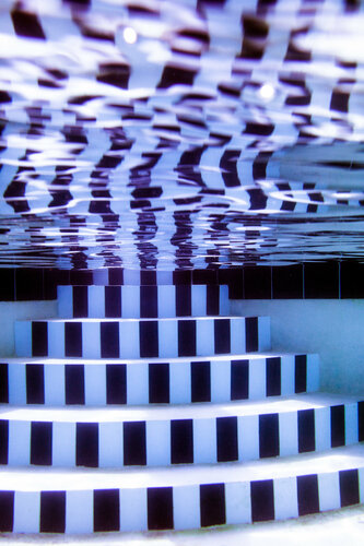 mirror - stripes - 2 di Robin Cerutti, Fotografia in vendita su Singulart