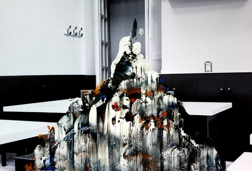 Fenster 3 (Bar Hopper leer) van Christian v. Grumbkow, Werk op papier te koop op Singulart