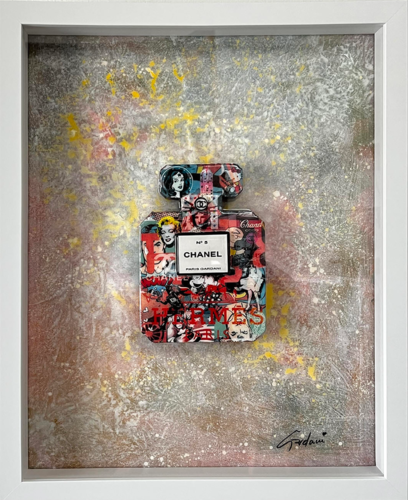 Chanel N5 Paris Tokyo – Original 3D Sculpture van Gardani, Beeldhouwwerk te koop op Singulart