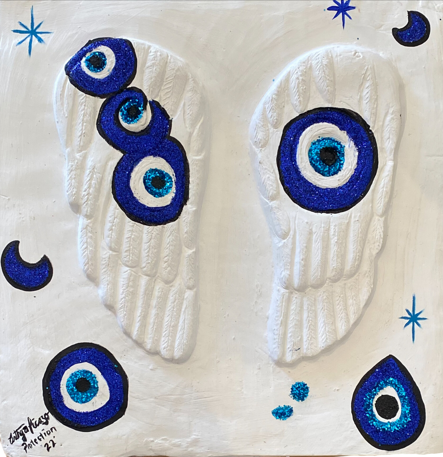 PROTECTION ( Angel wings ) Cinthya Picazo Beeldhouwwerk te koop