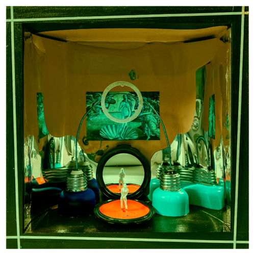 01 - AS WATER RISES - 01 - VENUS ON THE CLAMSHELL POWDER BOX 40x40 by Aleks Rosenberg, Sculpture for Sale on Singulart