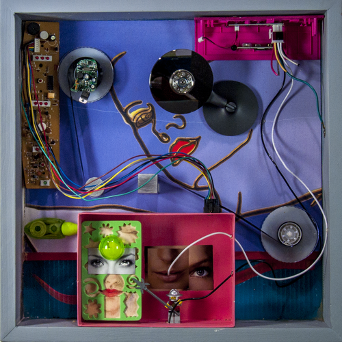 201 - CONNECTIONS van Aleks Rosenberg, Beeldhouwwerk te koop op Singulart