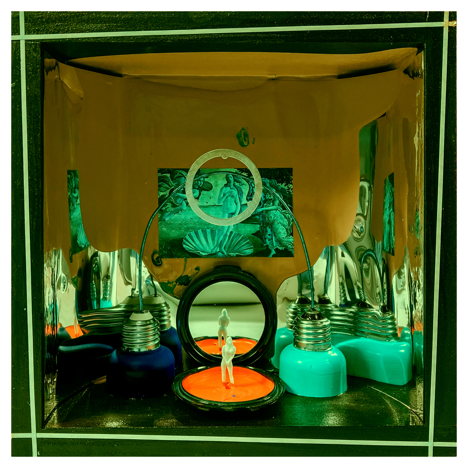 01 - AS WATER RISES - 01 - VENUS ON THE CLAMSHELL POWDER BOX 40x40 Aleks Rosenberg Skulptur zu verkaufen