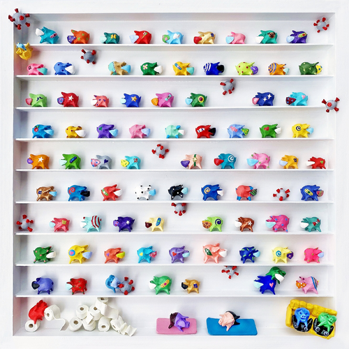 Amazing Pig #32 - Life in 2020 van Seunghwui Koo, Beeldhouwwerk te koop op Singulart