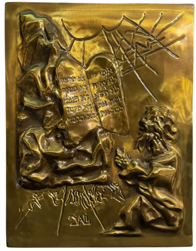 The 10 Commandments Gold Bas Relief par Salvador Dalí, Sculpture en vente sur Singulart
