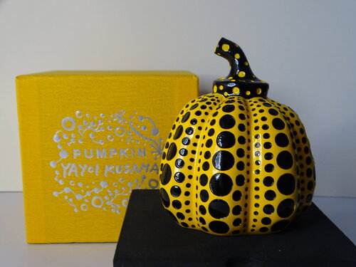 The yellow pumpkin, 2015 by Yayoi Kusama, Sculpture for Sale on Singulart