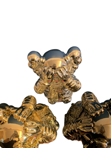 Holiday Space (Gold, Silver, Black, Complete set of 3) van KAWS, Beeldhouwwerk te koop op Singulart