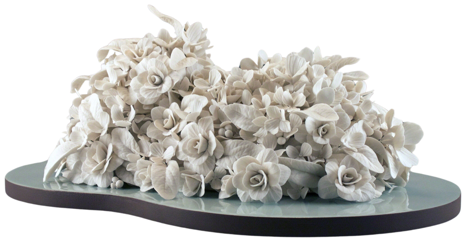 Lumen Flores (White Porcelain Flowers) Rain Harris Skulptur zu verkaufen