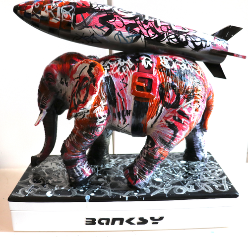Stozland © Elephant Bomber "No War" di MARCO STAZZINI aka STOZ, Scultura in vendita su Singulart