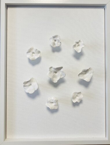 Series «White Flowers - 2» 3D, Ceramic , clay von Nataliia Krykun, Skulptur kaufen auf Singulart