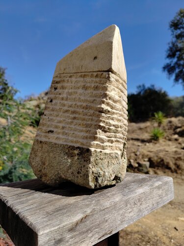 Bonifaziu  Calcaire   11 Kg von Michel Peretti, Skulptur kaufen auf Singulart