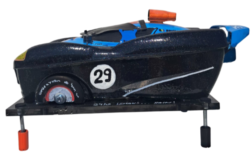 gulf car futuristic de Danny Hoens, Escultura a la venta en Singulart