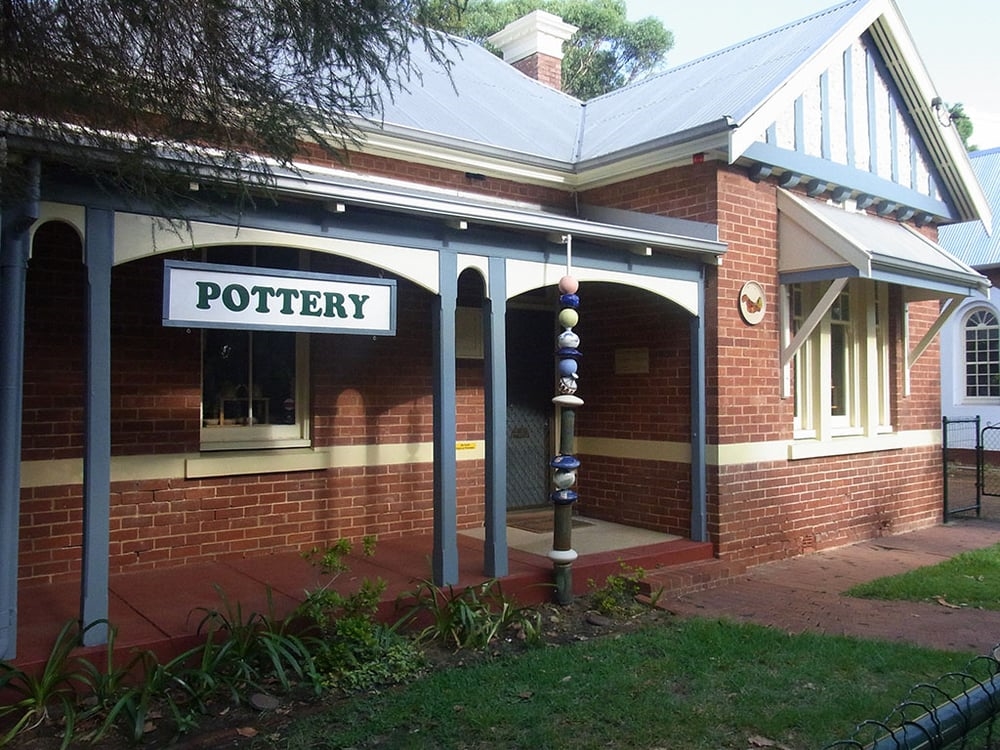 Art Gallery Guildford Village Potters