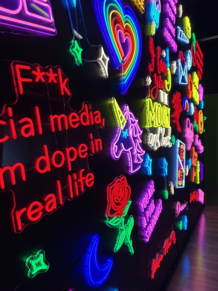 Art Gallery Moon & Back Gallery