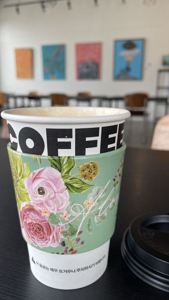 Art Gallery Rainbow Studio Gallery & Cafe