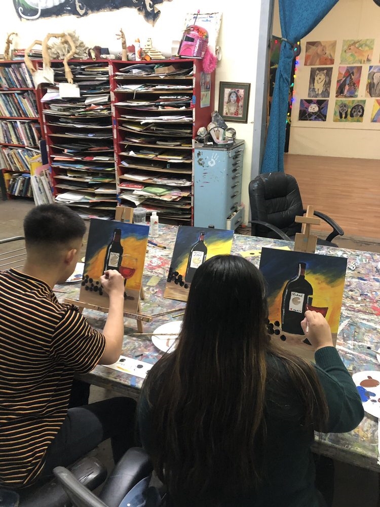 Galería de arte Millie's Art Korner