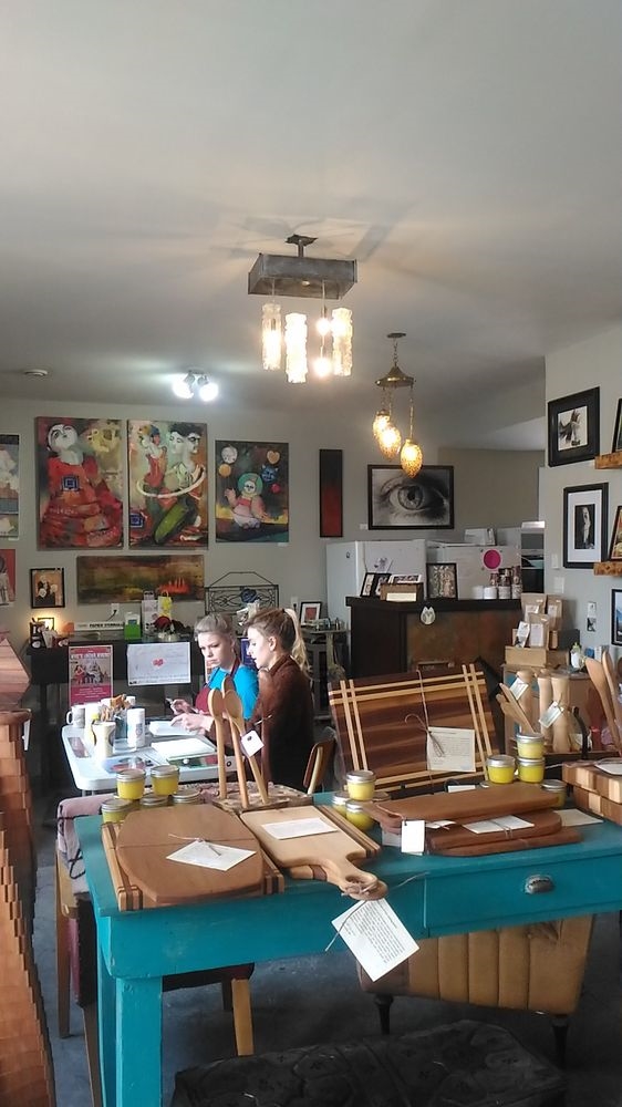 Art Gallery Starving Artist Gallery and Gifts