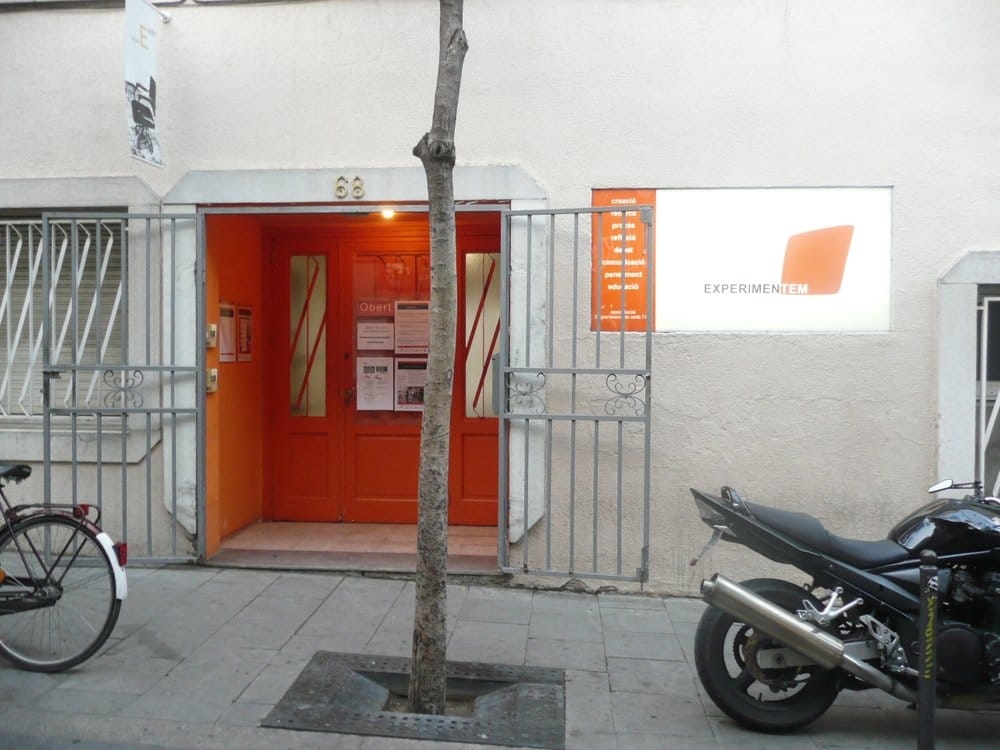 Art Gallery Experimentem Amb l'Art