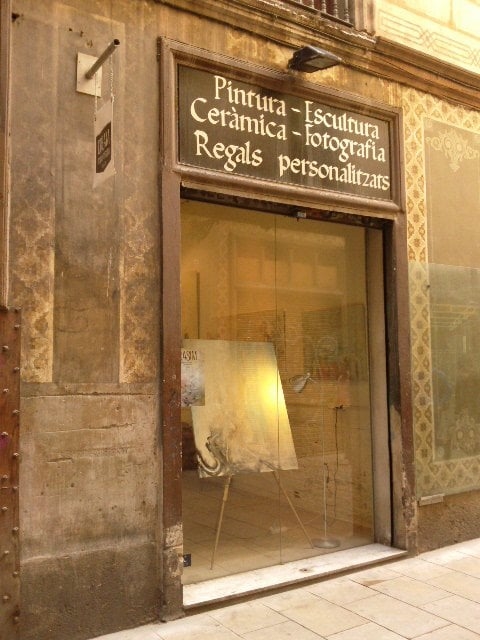 Art Gallery Cream Espai Creatiu