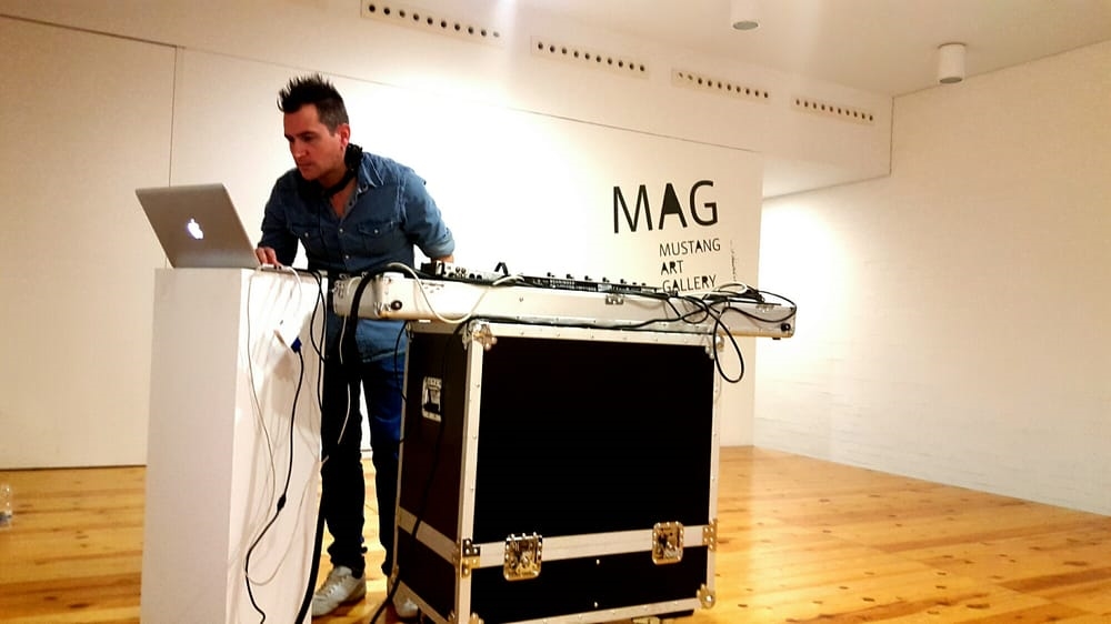 Art Gallery Mustang Art Gallery MAG