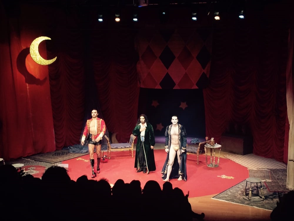 Art Gallery Teatro Elfo Puccini