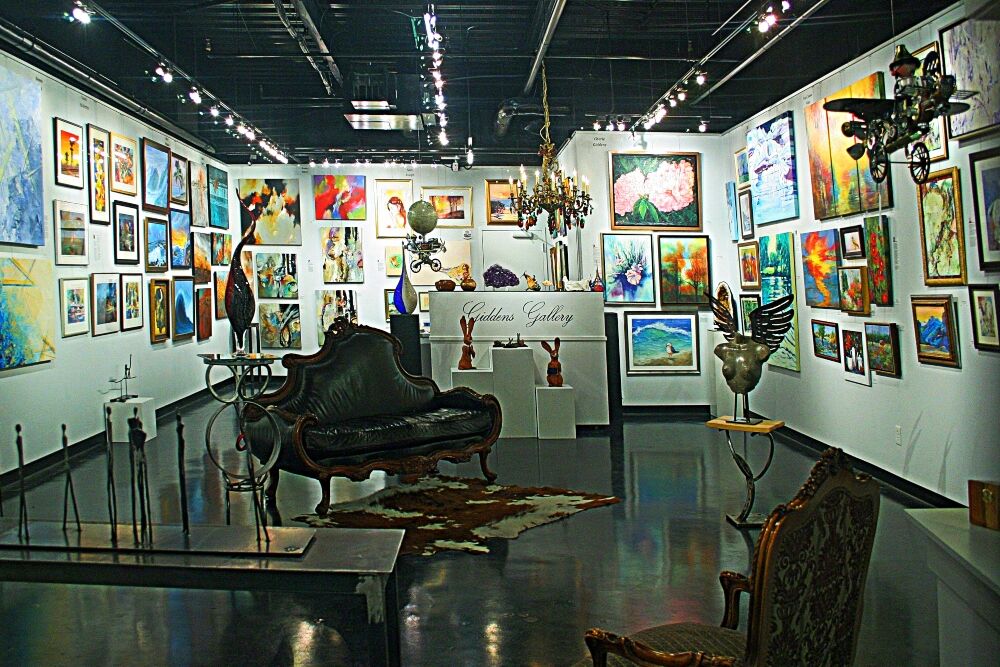 Art Gallery Giddens Gallery of Fine Art