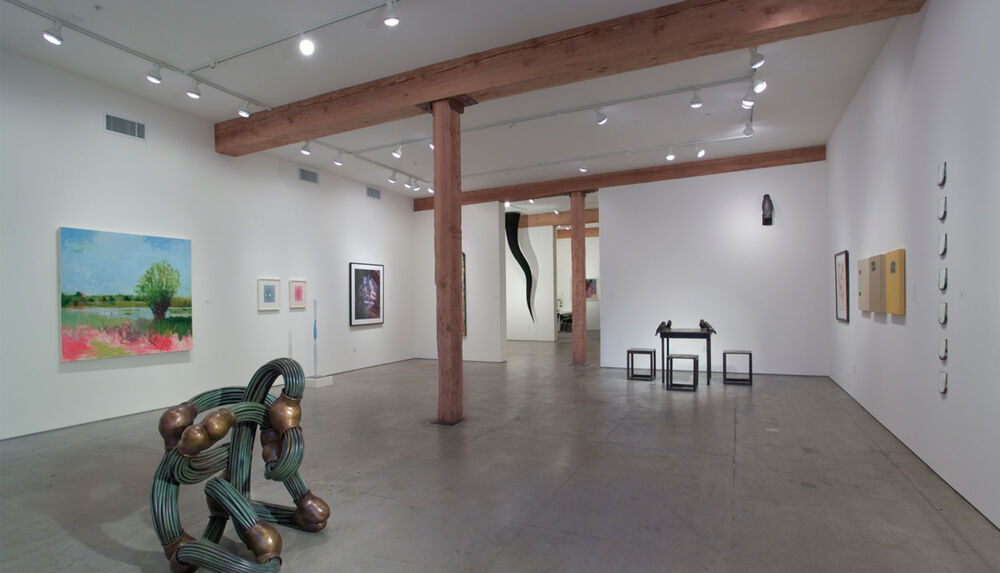 Art Gallery Elizabeth Leach Gallery