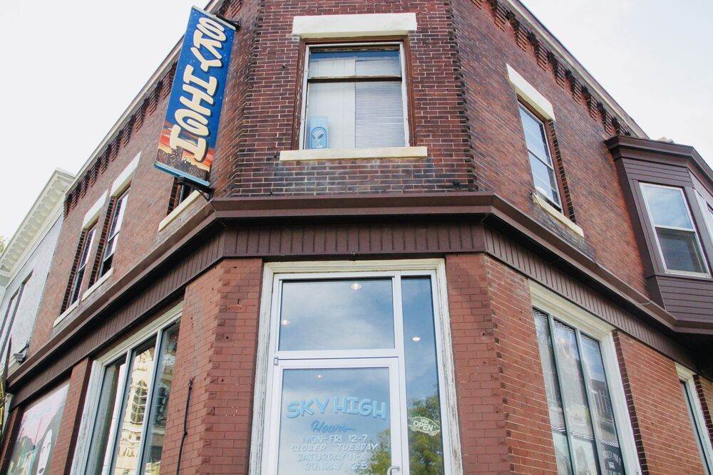 Art Gallery Sky High Skateboardshop & Gallery