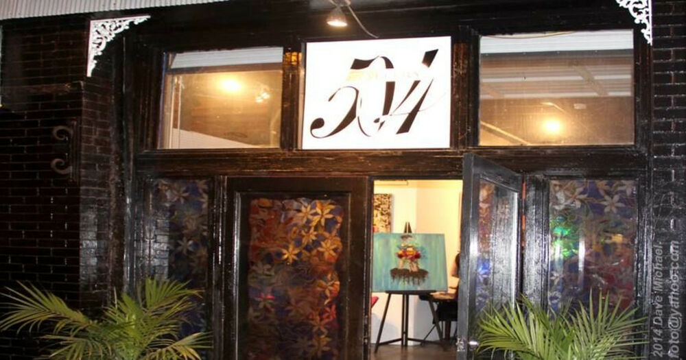 Art Gallery Gallery 504 - Crossroads