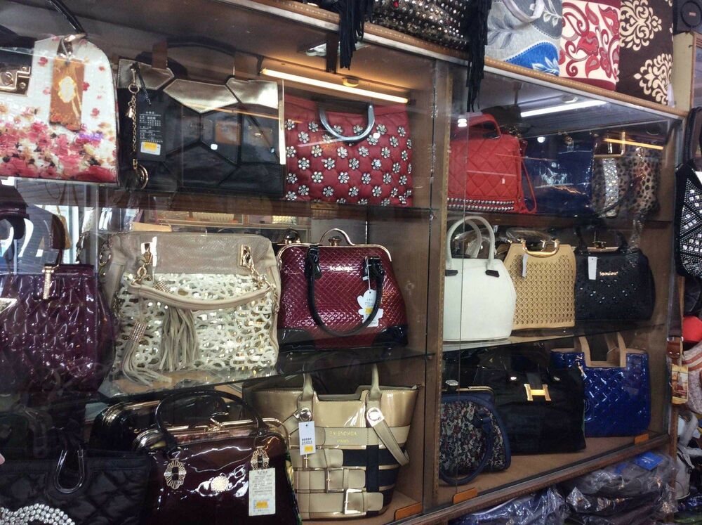 Art Gallery Bags Gallery