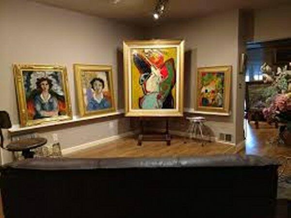 Art Gallery Eclectic Art & Objects Gallery