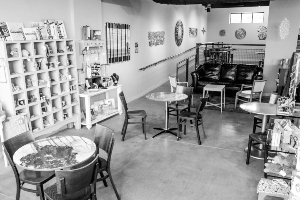 Art Gallery Redtree Art Gallery and Coffee Shop