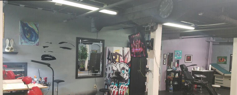 Art Gallery The Cardinal Skin Art & Gallery